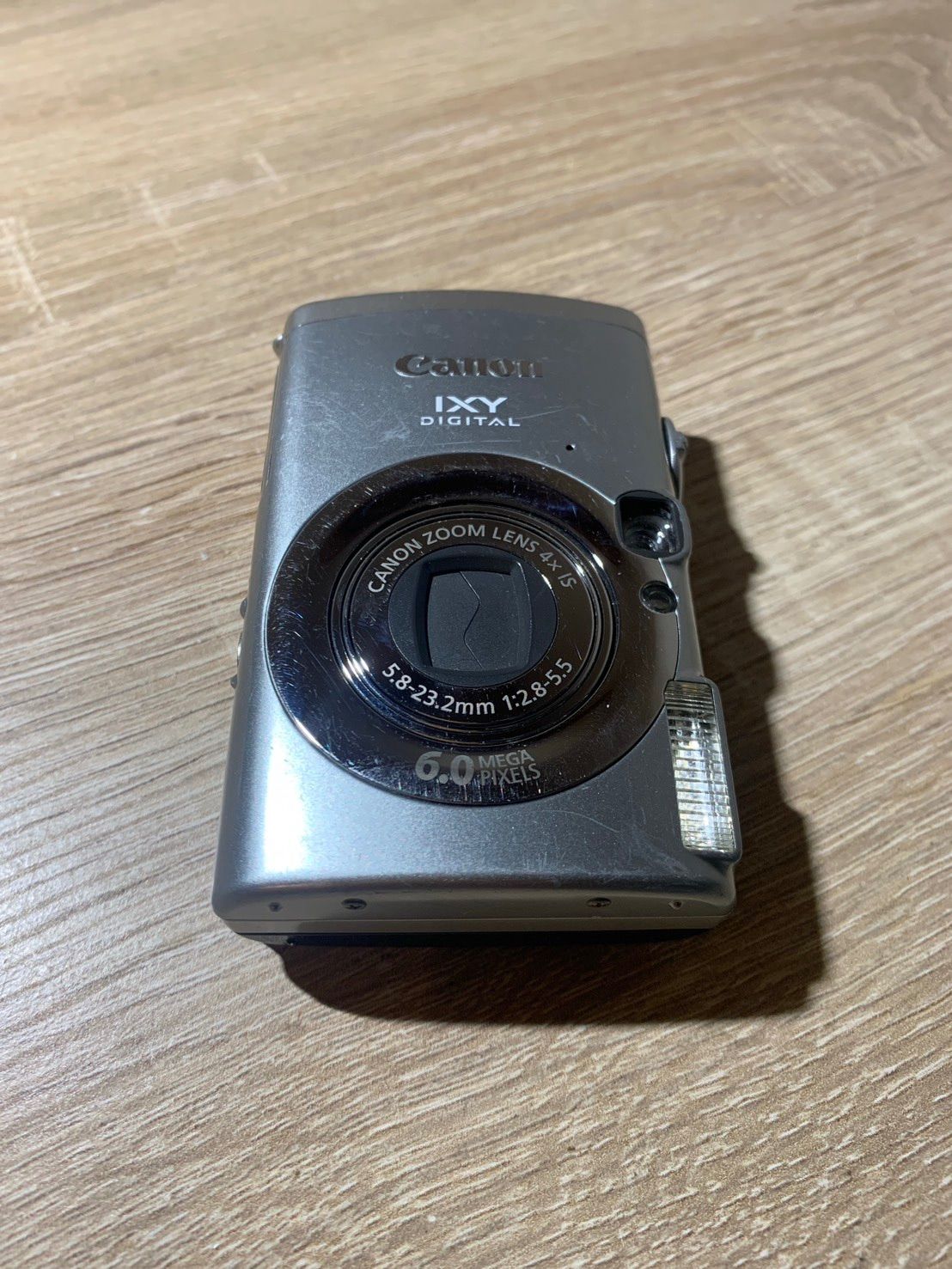 Compact Digital Camera 2393 Canon Ixy 800 Is