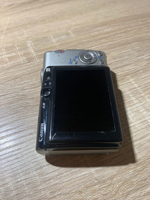 Compact Digital Camera 2393 Canon Ixy 800 Is