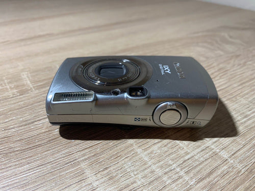 Compact Digital Camera 2393 Canon Ixy 800 Is