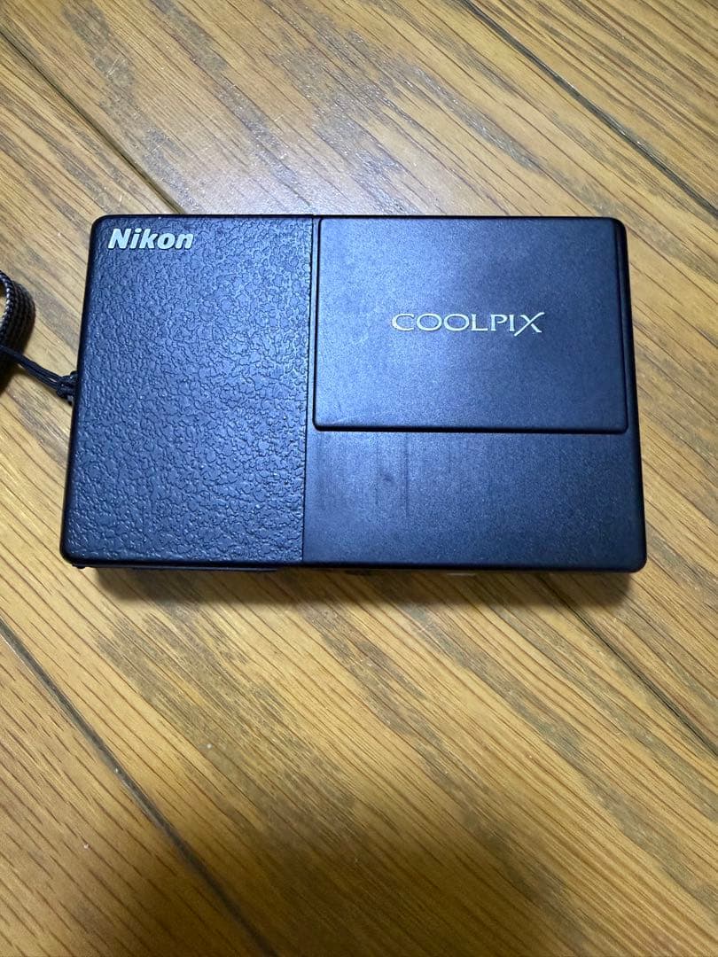 Nikon Compact Digital Camera Coolpix S70