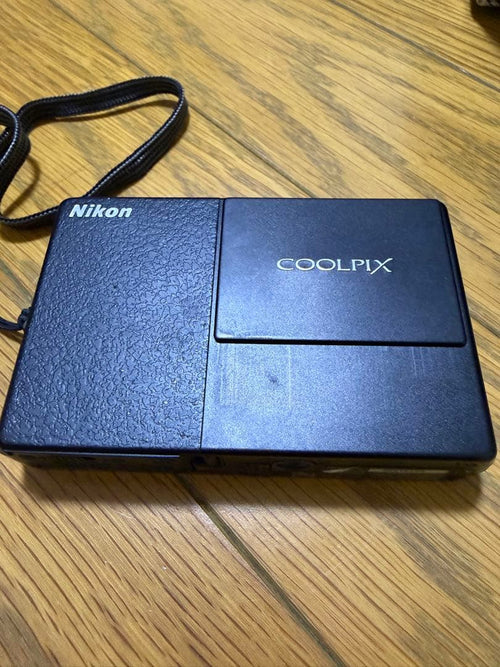 Nikon Compact Digital Camera Coolpix S70