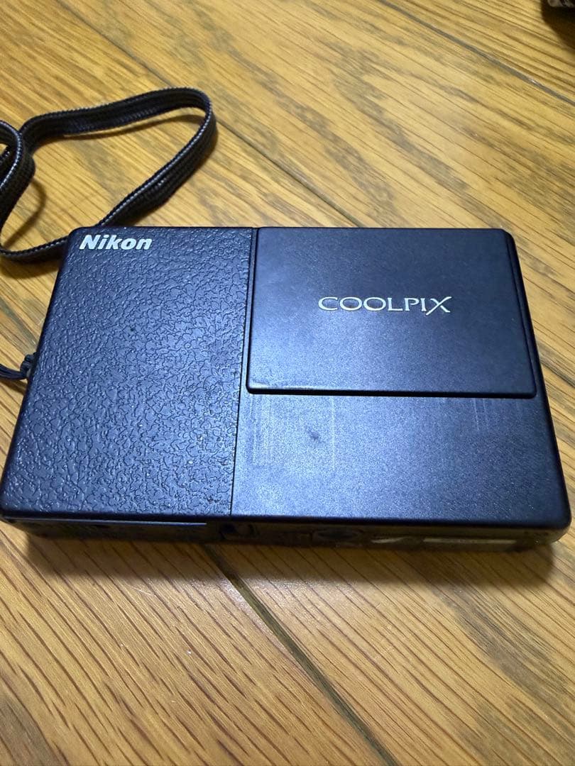 Nikon Compact Digital Camera Coolpix S70