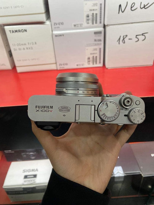 Leica Range Finder Camera Fujifilm X100V