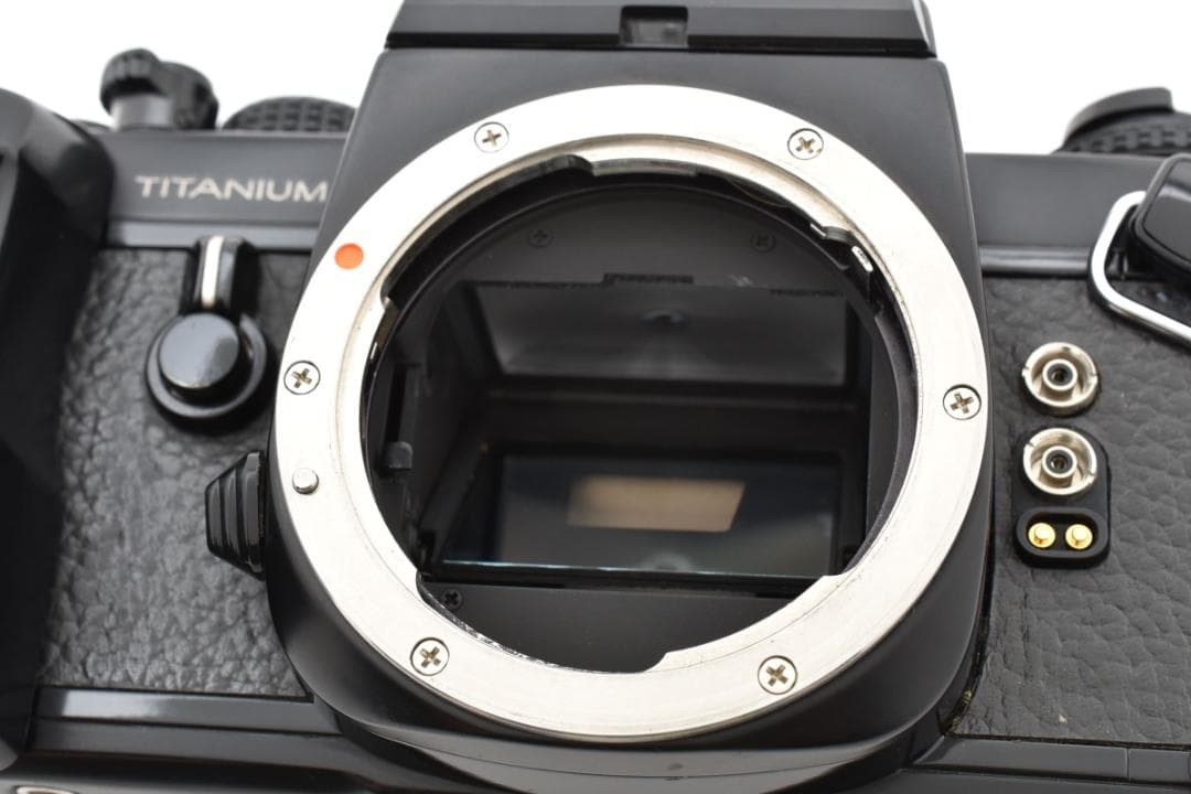 Pentax Slr Camera (Film) Lx Titanium