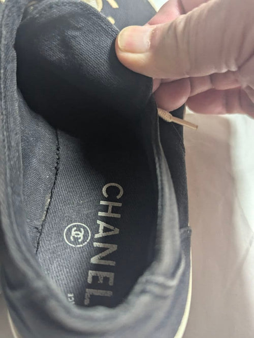 Chanel Sneakers Chanelvintagecclogosneakers