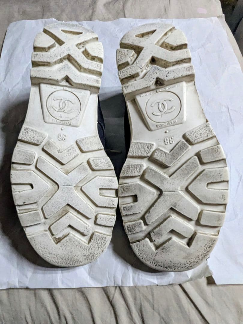 Chanel Sneakers Chanelvintagecclogosneakers