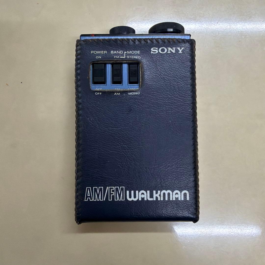 Sony Radio And Boombox Srf-80 Am/Fm Walkman