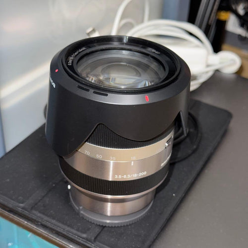 Sony Zoom Lenses E18-200Mm F/3.5-6.3