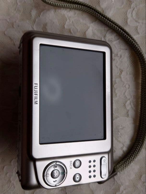 Fujifilm Compact Digital Cameras A100