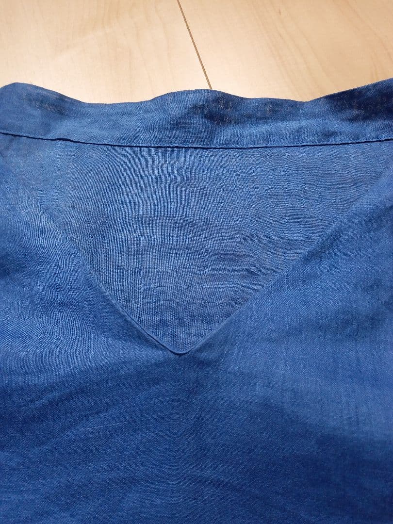 Ballsey Half-Sleeve Three-Quarter-Sleeve V