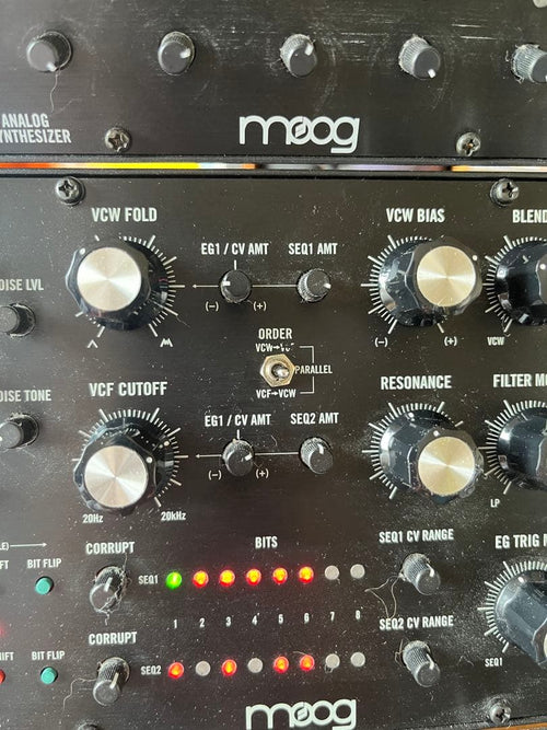 Moog Analog Synthesizer Subharmonicon Dfam Labyrinth