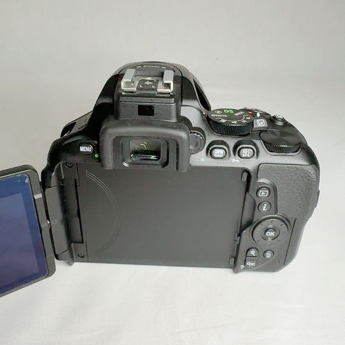Nikon Digital Slr D5600 2416 Wi-Fi Bluetooth