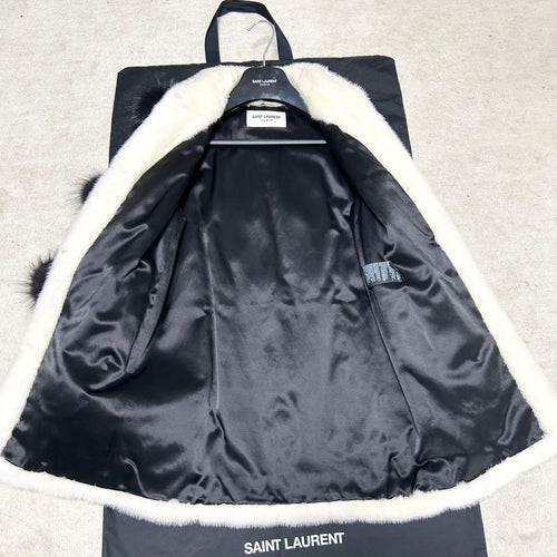 Abrigos de piel Saint Laurent París