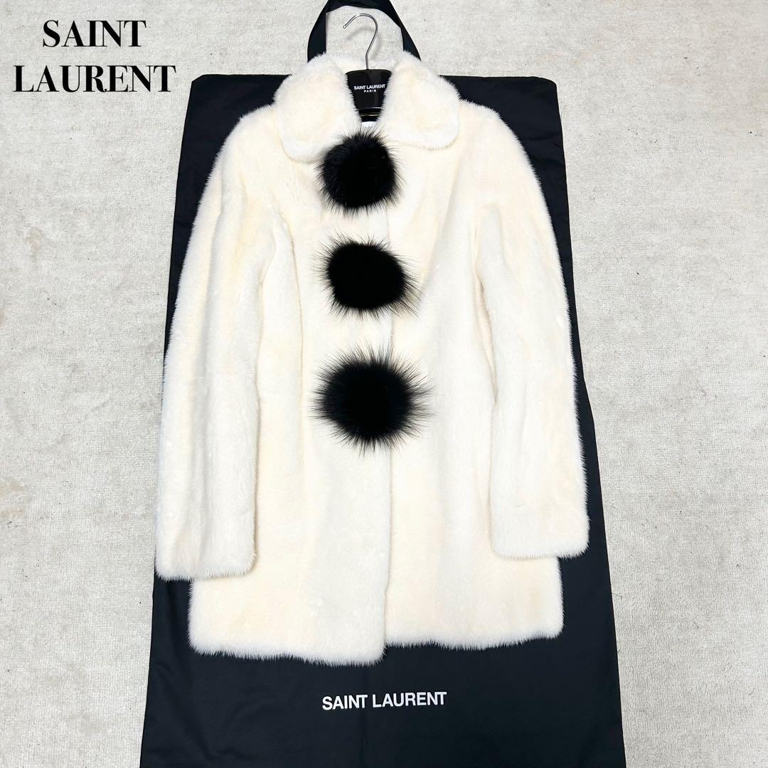 Abrigos de piel Saint Laurent París