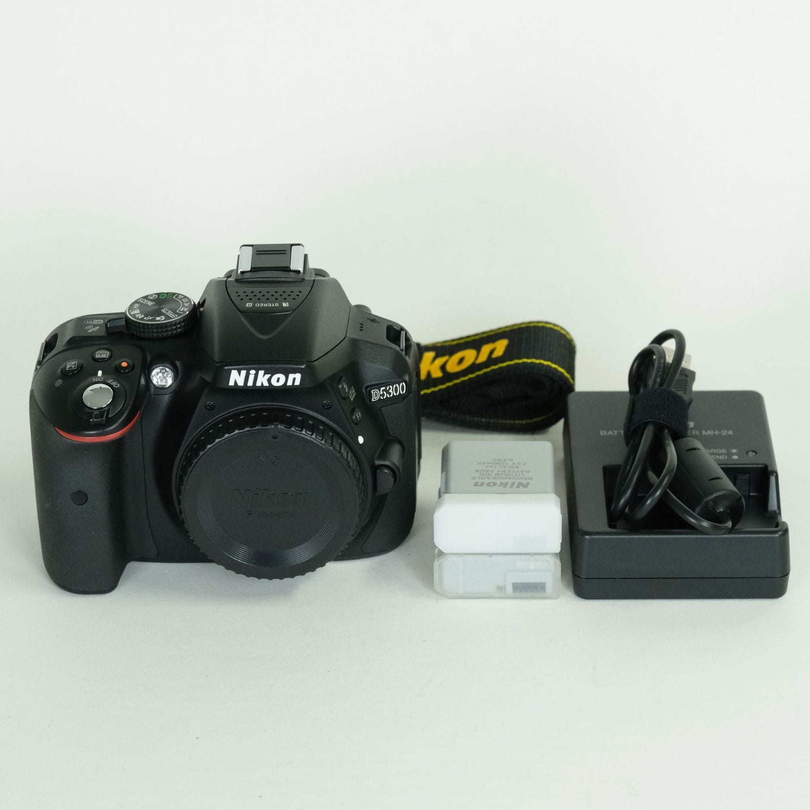 Nikon Digital Slr 4,480 D5300 F