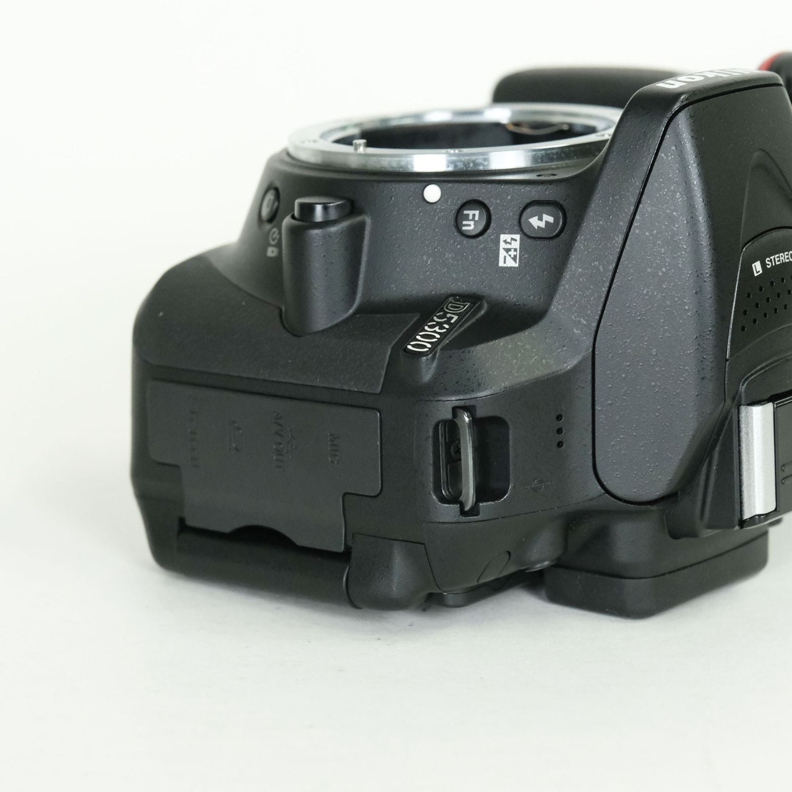 Nikon Digital Slr 4,480 D5300 F