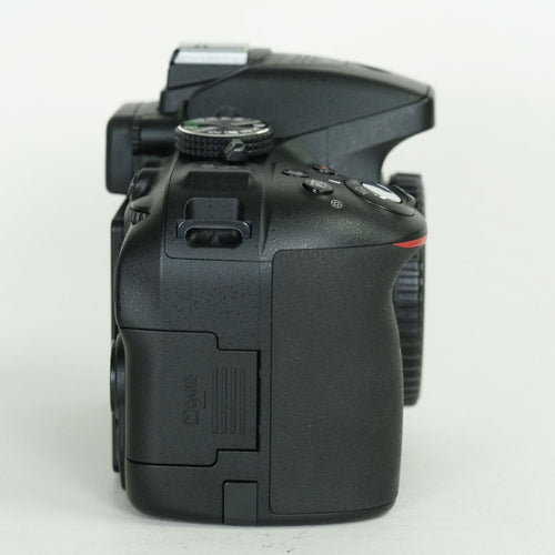 Nikon Digital Slr 4,480 D5300 F