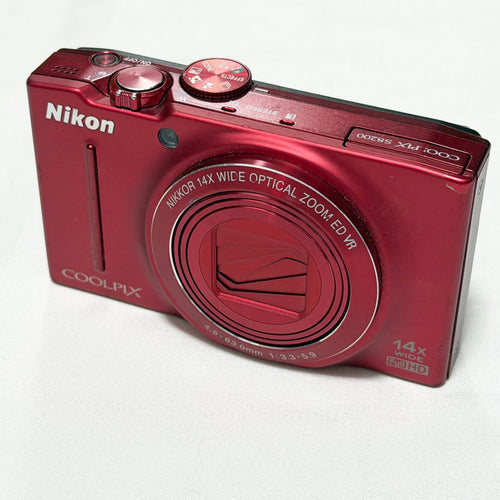 Nikon Compact Digital Camera /Coolpix/ /S8200/