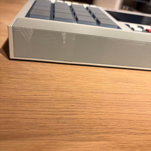 Akai Professional Samplers Mpc Live 2 Special Retro Edition