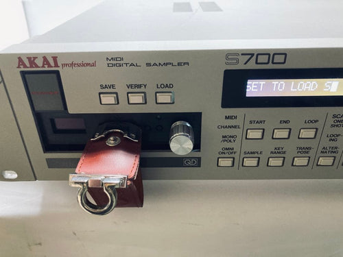 Hardware Instruments Akai S700
