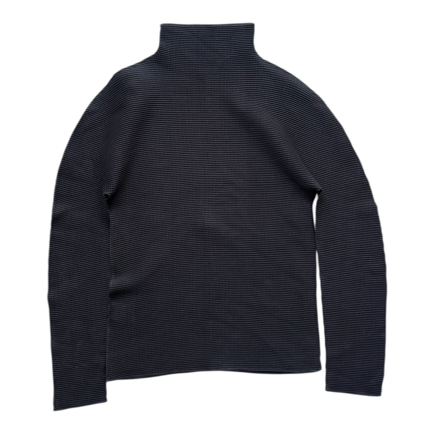 Issey Miyake Long Sleeve Me