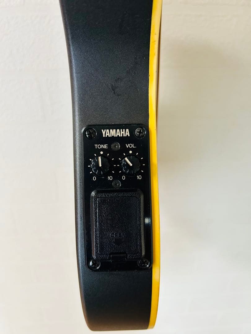 Yamaha Acoustic Guitar Apxt-1A