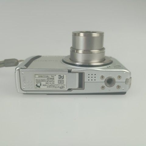 Fujifilm Compact Digital Camera Finepix F40Fd Silver