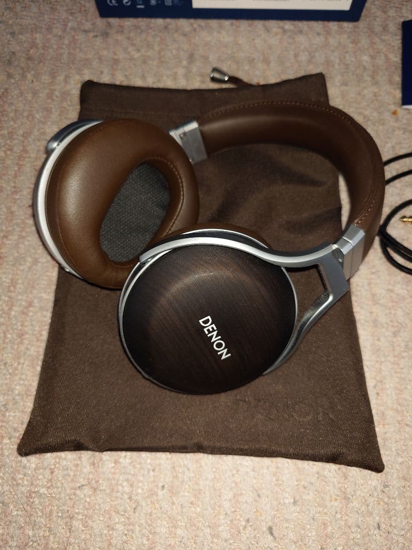 Denon Requestable Headphones Ah-D5200
