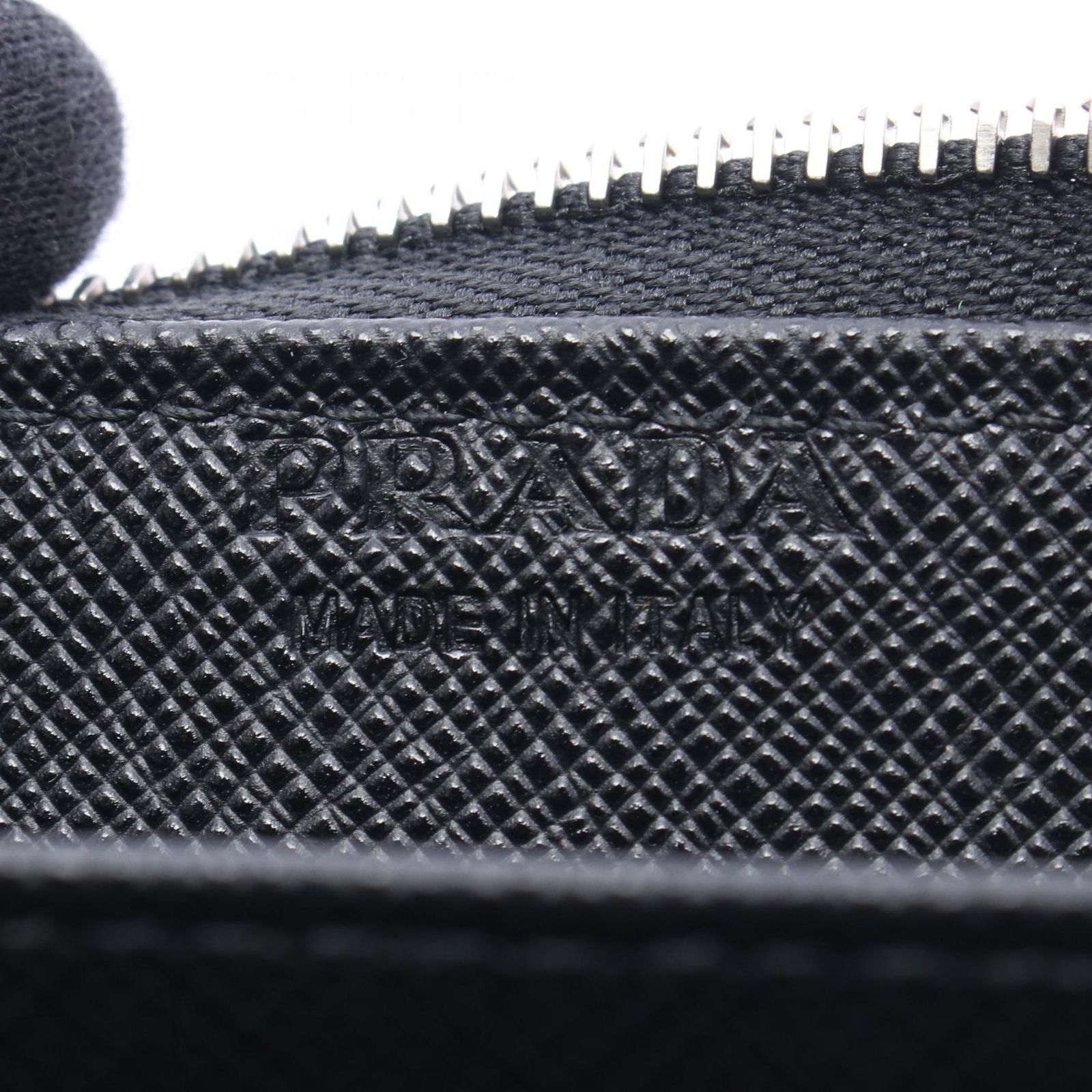 Prada Coin Case Purse Saffiano Triang 2Mc129Qhhf0002