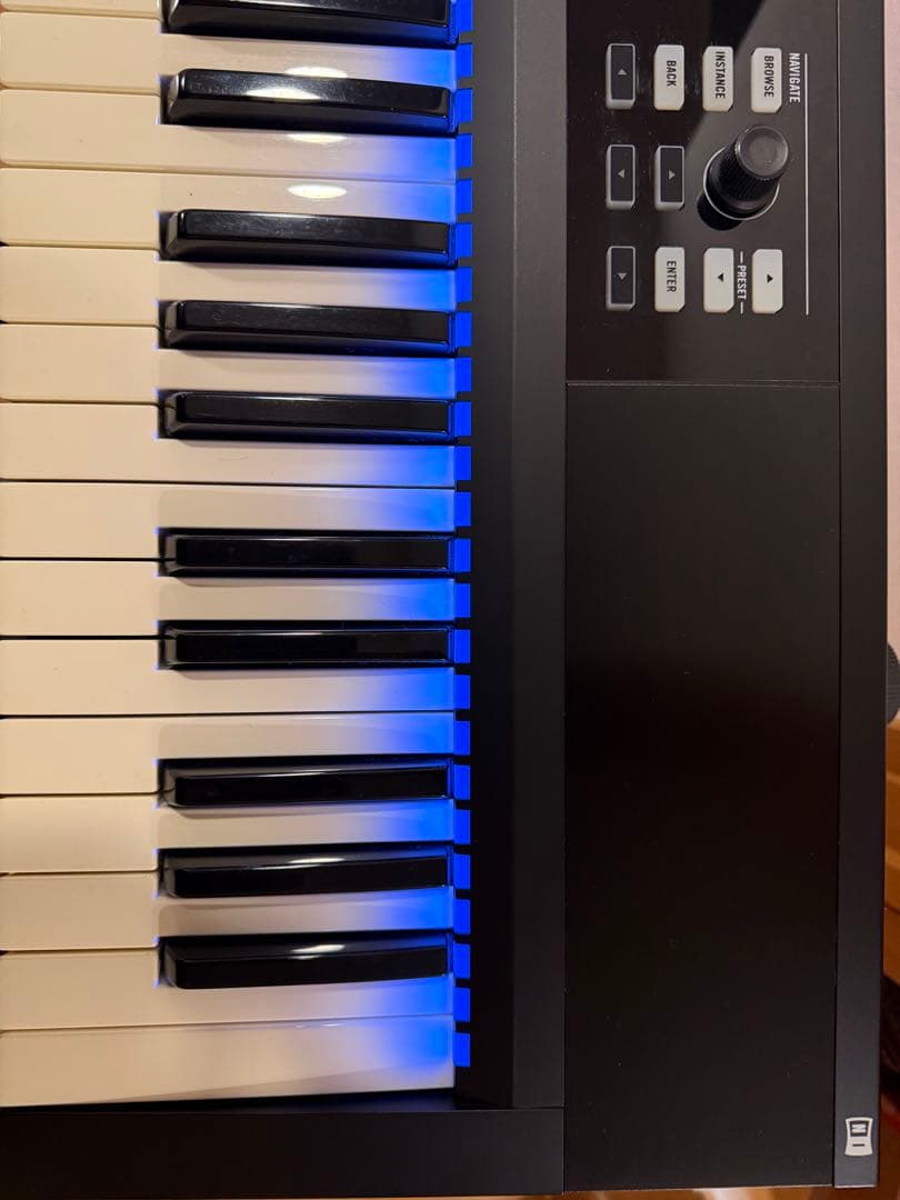 Midi Keyboard Pad Komplete Kontrol S61Hw