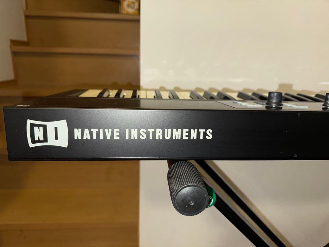 Midi Keyboard Pad Komplete Kontrol S61Hw