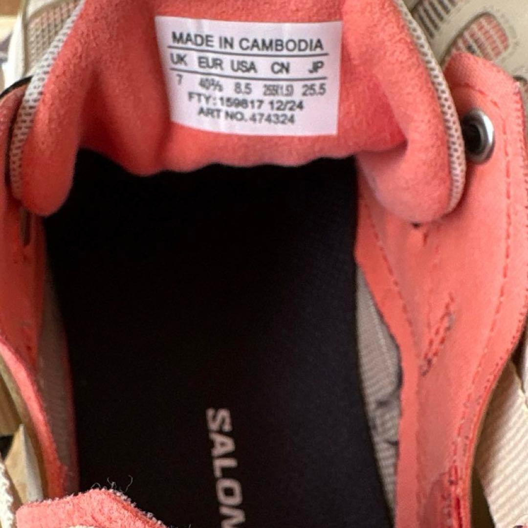 Salomon Sneakers 25.5