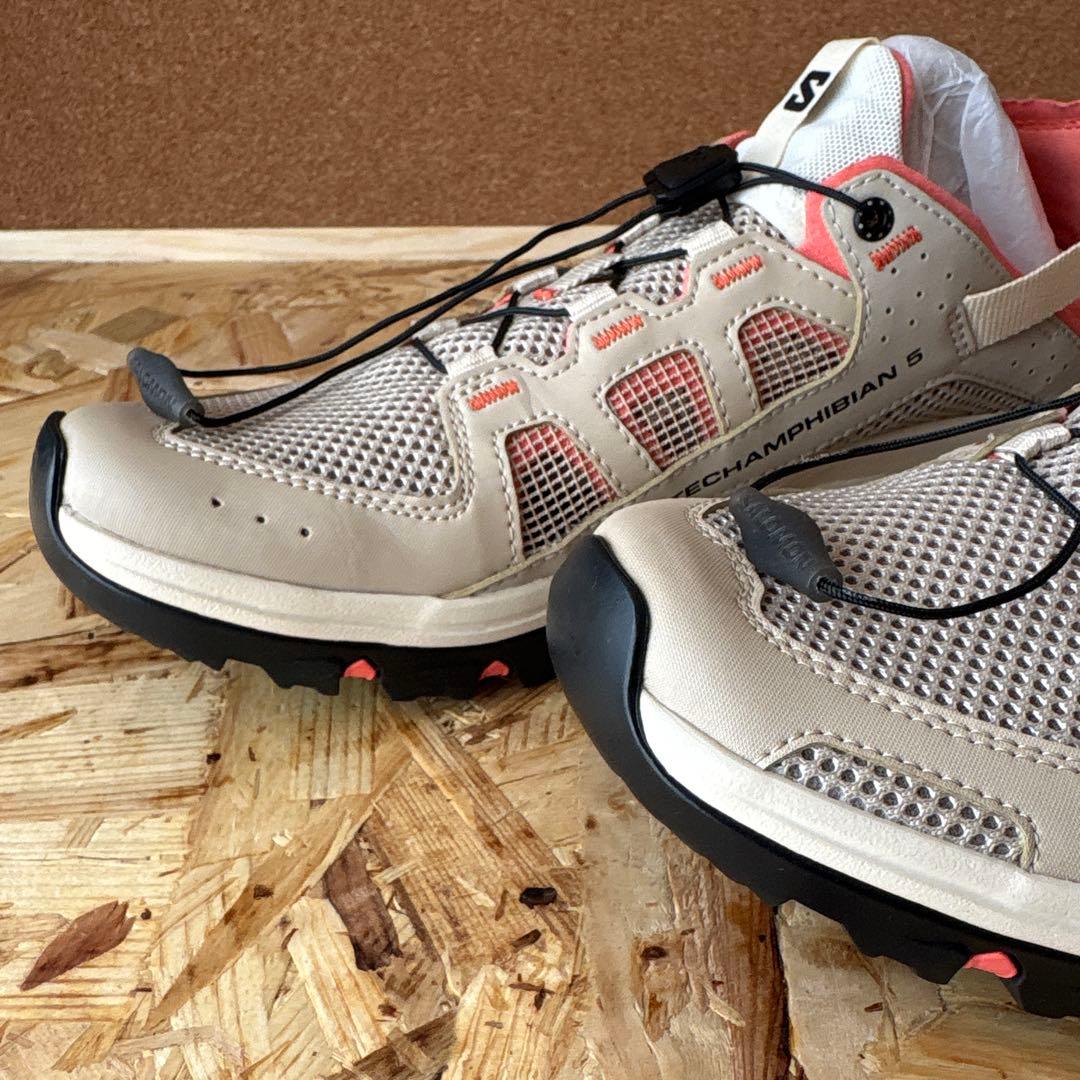 Salomon Sneakers 25.5