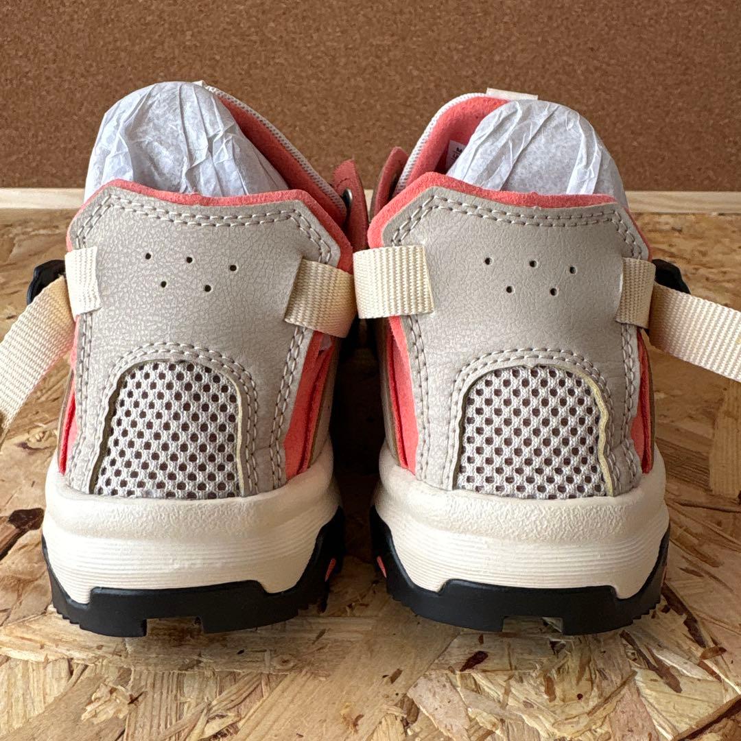 Salomon Sneakers 25.5