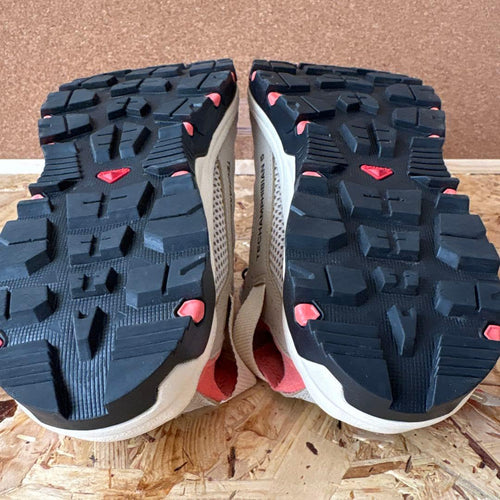 Salomon Sneakers 25.5
