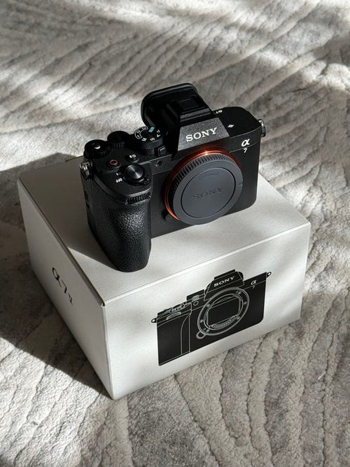 Sony Mirrorless Interchangeable Lens Cameras A7V Ilce-7M5