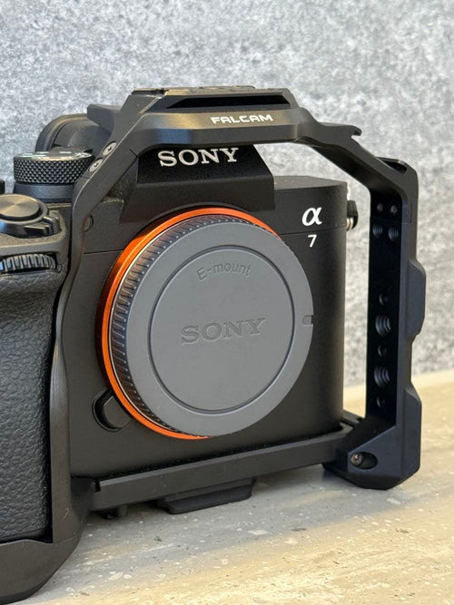 Sony Mirrorless Interchangeable Lens Cameras A7V Ilce-7M5