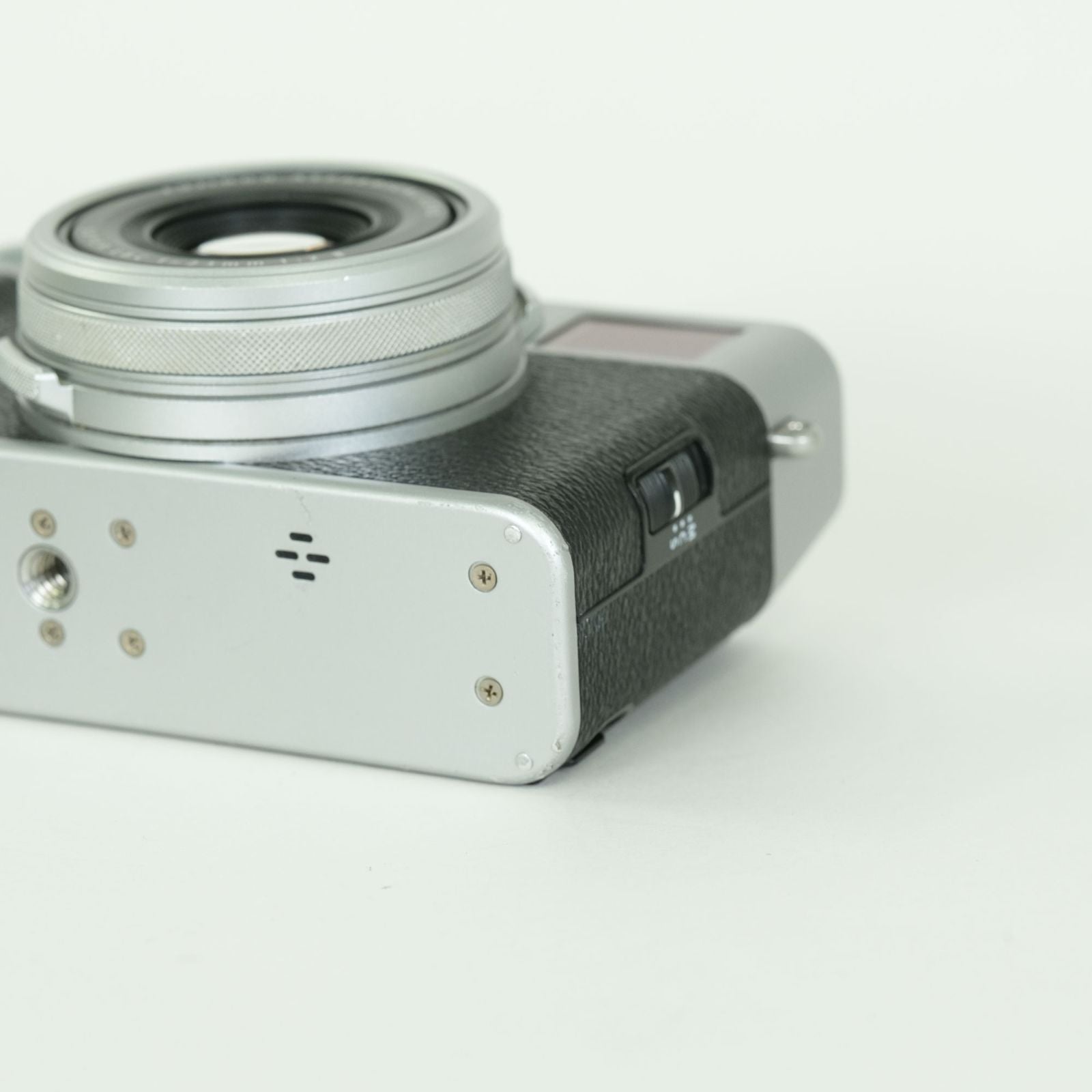 Fujifilm Compact Digital Camera 13,100 X100V