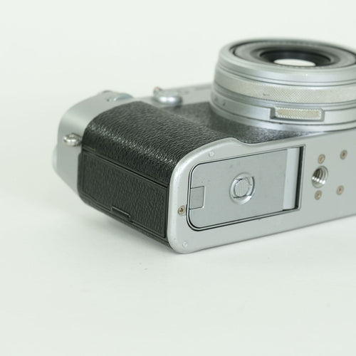 Fujifilm Compact Digital Camera 13,100 X100V