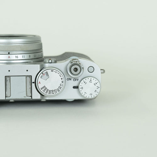 Fujifilm Compact Digital Camera 13,100 X100V