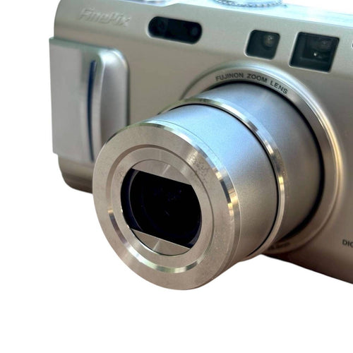 Fujifilm Compact Digital Camera Finepix F710 1027