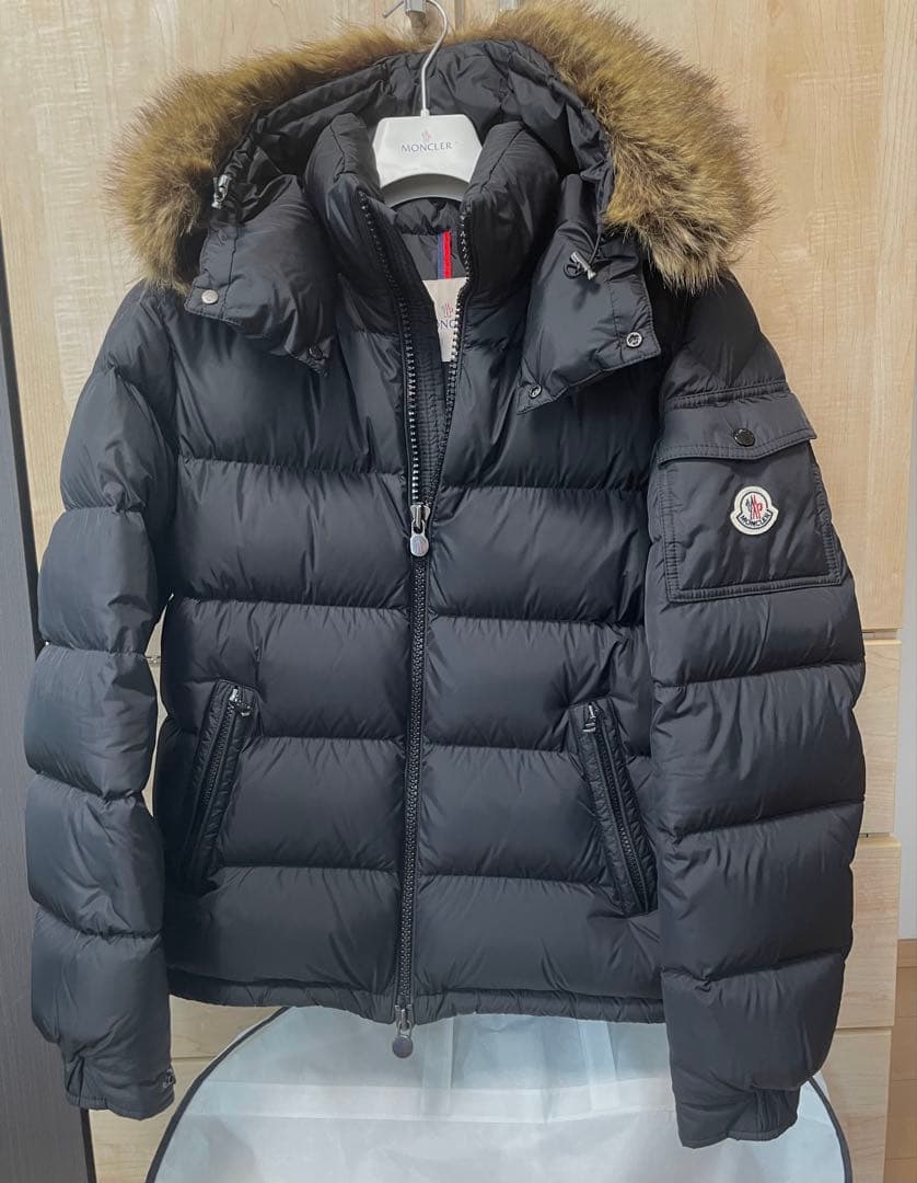 Moncler Down Jackets Mayaf
