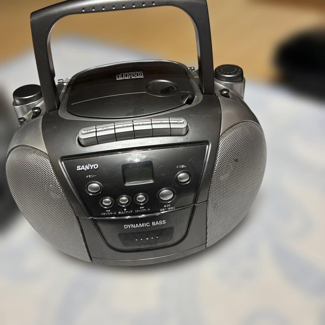 Sanyo Radio And Boombox Cd 2