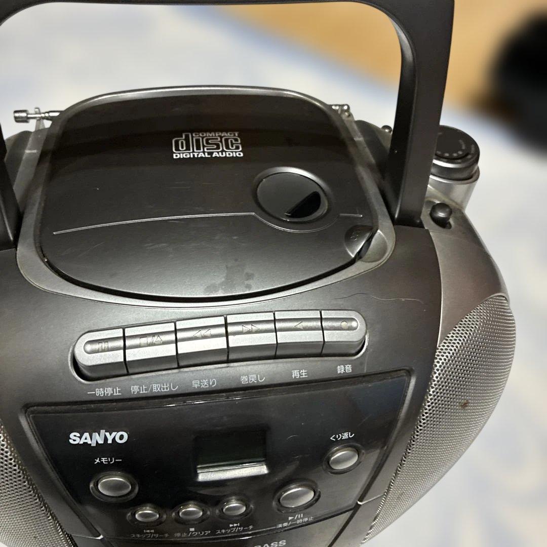 Sanyo Radio And Boombox Cd 2