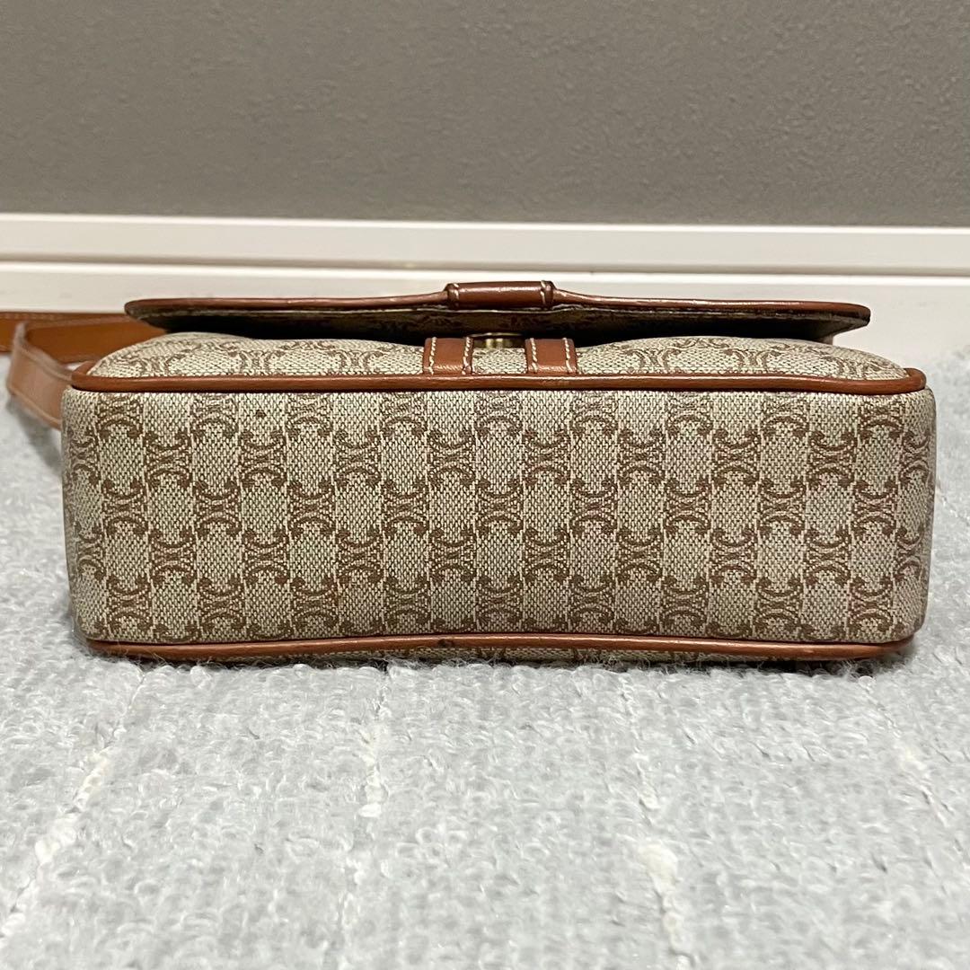 Shoulder Bags
