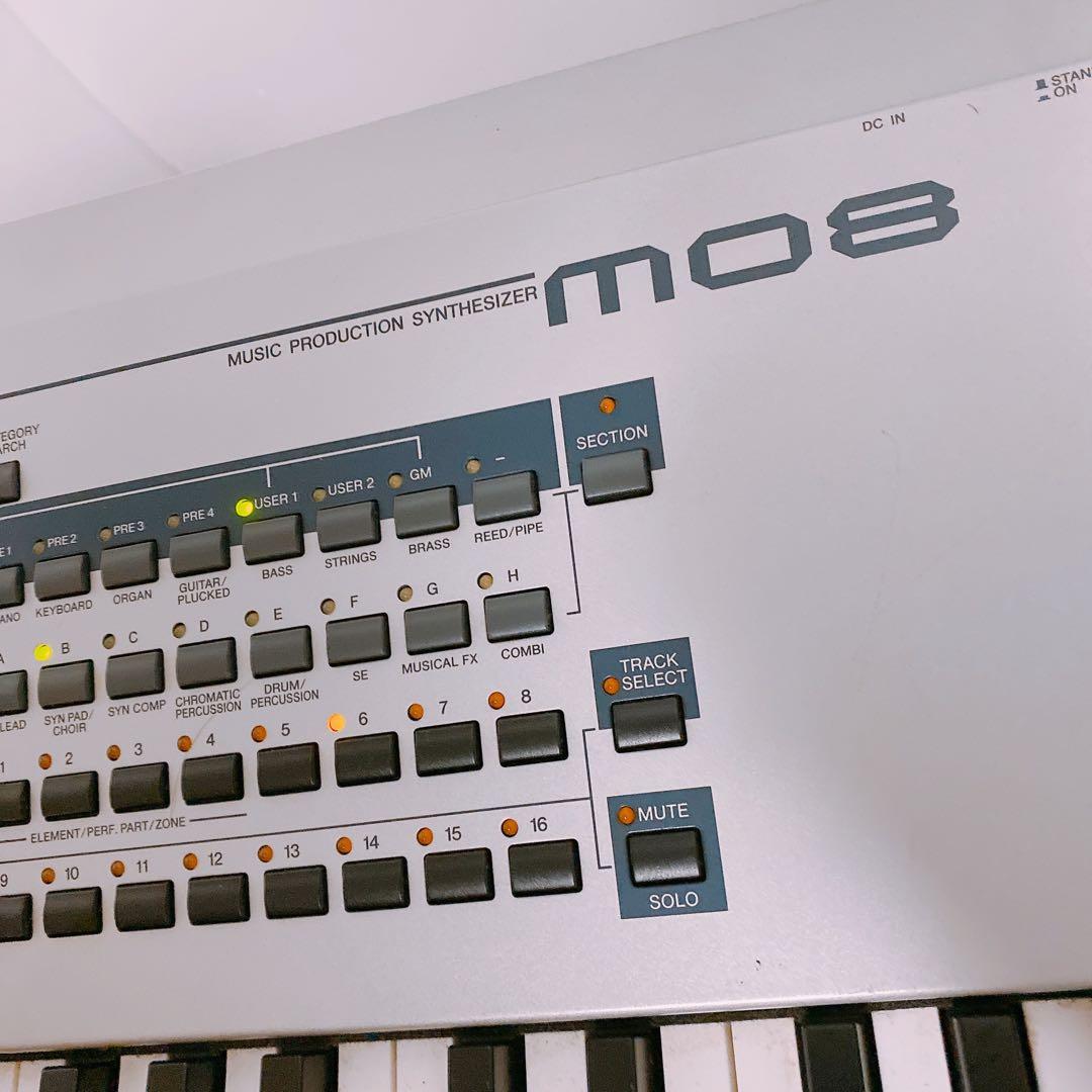 Yamaha Others Mo8 88