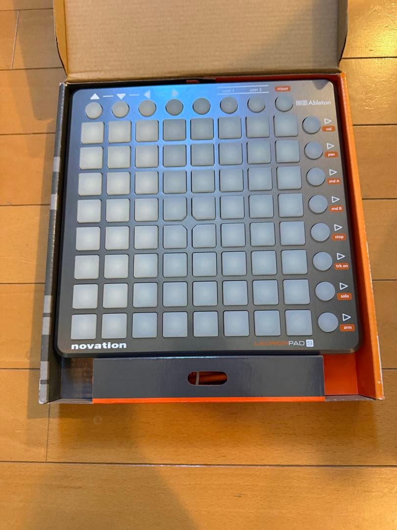Expansion Pad Sampler Effector Launchpad S Novation