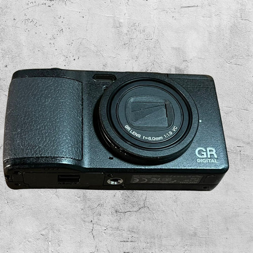 Compact Digital Camera Ricoh Gr Iv