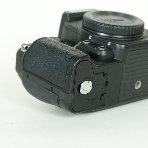 Nikon Digital Slr 44,160 Df F