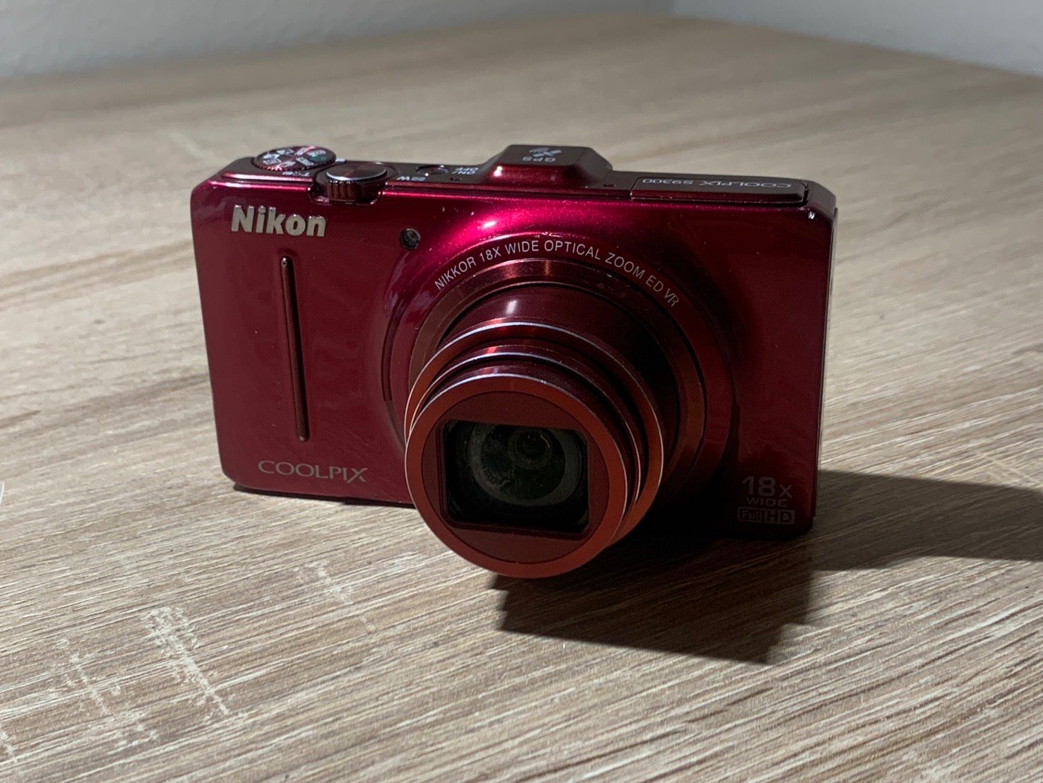 Compact Digital Camera 1625 Nikon Coolpix S9300